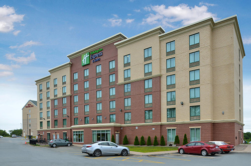 Exterior photo of Holiday Inn Express Hotel & Suites
